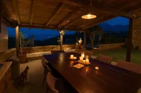 Villavia Residence - Sorocco & Ostria Retreats with Pool Access