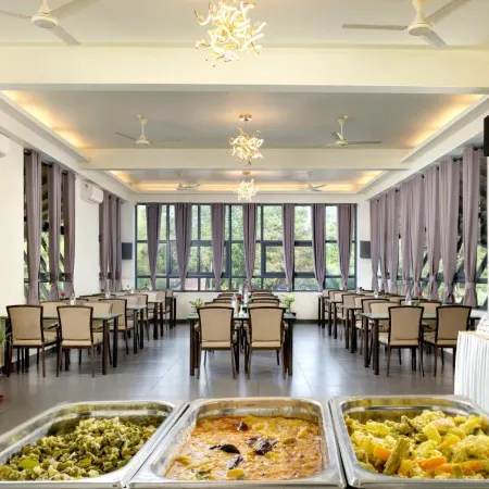 Fern Tree Resort Отели рядом с достопримечательностью «Остров Курува-Двип»