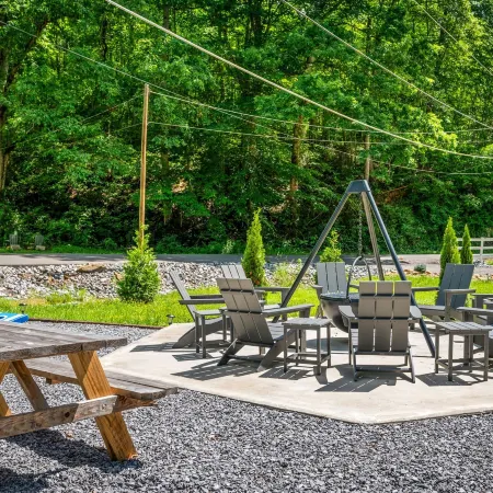 2bdrm Cabin 4 Gburg Pet Friendly Firepit Games