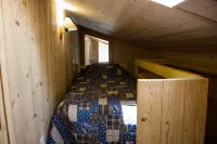 New apartment, 3 stars, sleeps 4, in authentic Savoyard chalet Hoteles en Sainte-Foy-Tarentaise