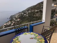 AT THE HOUSE OF GRANDMA NICOLETTA Hotel a Furore