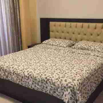 Contemporary studio 13 mins to downtown- few steps to great foods, cafes, shops Rooms