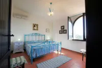 Villa Mary in Pula: exclusive location with private access to the beach Hotel di Perd'e Sali