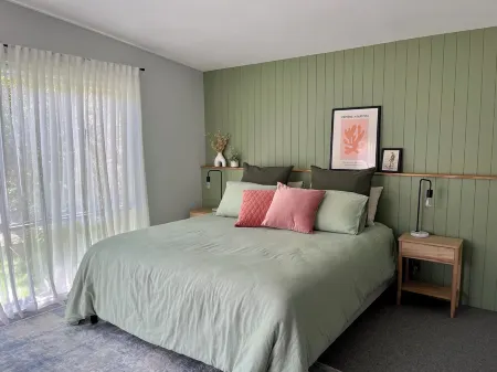 Banksia - Ultimate Beach Relaxation for 2 Families, Linen Included