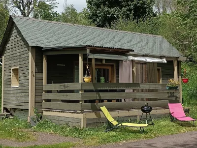 * Charming * mobile home dressed in chalet Cures Vac. summer / winter short / long stay Hotels near Eglise Saint-Maurice