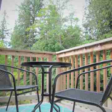 Bright Studio Loft Near Secret Beach in Gibsons Others