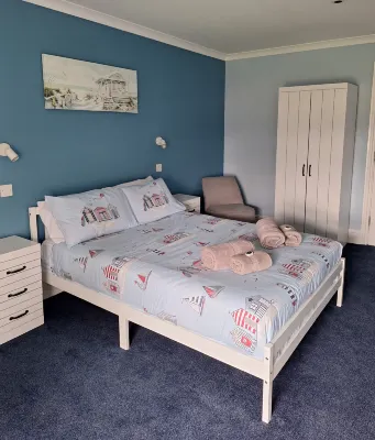 Ensuite Double Room with Countryside Views