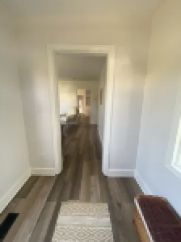 Downtown City Retreat | Pet Friendly | Sip, Lake, Repeat