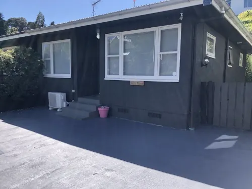 Didi's Place - right where you want to be and pet friendly too!