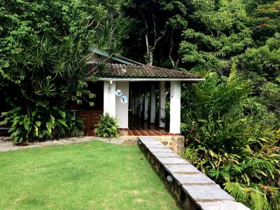House of the Beach of the Léo Hotels near Ilha das Couves, Ubatuba SP