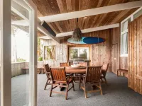 Whale Bay Surf House + Spa - Absolute Waterfront Hotels in Raglan