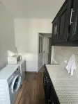 Calm & Fully furnished appartment at footstep of metro :) with Netflix & Amazon!