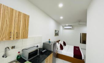 The Lodgers Luxury 1 BHK Serviced Apartment in Gurugram Near Millennium City Centre Metro