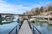 Beautiful spacious lake front home in quiet cove with dock