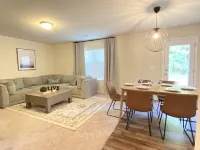 NEW!!!! Luxury 3 bedroom home- 8 mins from downtown Spartanburg