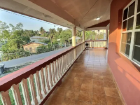 Mountain View In Town With King Suite (Midterm Available)