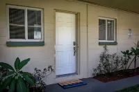 Beautiful Condo Steps From The Beach