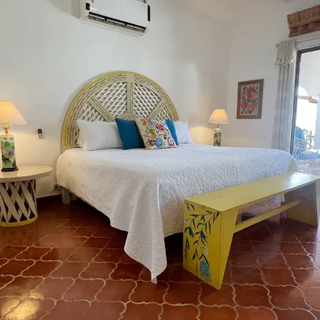 One Bedroom Oceanfront Villa Отели в г. Компостела