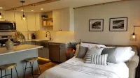 New Remodel! Lakeside Condo w/ Pool, Kayaks, Bikes