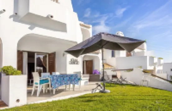 Recently Renovated Ground Floor Apartment, 2 new Bathrooms with walk in showers