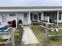 Cozy condo on Commercial St. and close to Truro with pool and beach access!