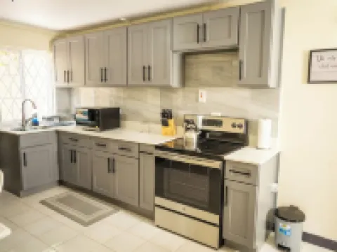 North Ritz Villa - 2 Bedroom on 1st Floor Hotels in Saint Ann’s Bay