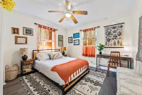 Charming Bungalow w/ Pool in North Palm Beach Hotels near Woodbine Commons