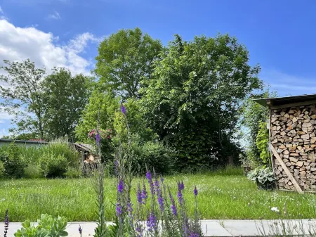 Pading booth to relax