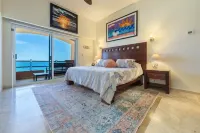 Beautiful waterfront one bedroom condo with great views of the Sea of Cortez