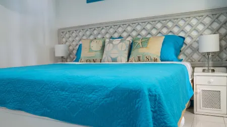 Charming beachside 1-bed - SAND DOLLAR