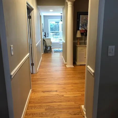 Fantastic Spacious Eastport Home Easy Walk to Everything & Parking for 6 Cars!
