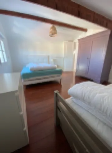 80 m² 100 m from the beach