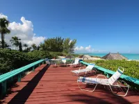 VILLA LUIS, TREASURE CAY PARADISE, FULLY SANITIZED Hotels in Great Abaco