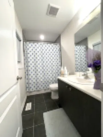 Niagara Falls Private Bedroom 15 mins away from Falls