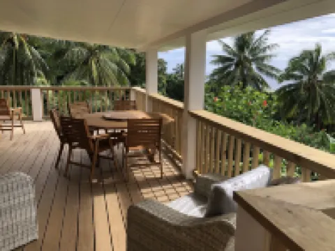 Large family home, tranquil hillside location with Pacific views Hotels in Avarua