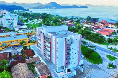 Beautiful apartment with sea view, two parking spaces, we have other options. Hotels in Praia das Toninhas