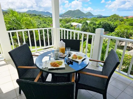 Modern Intimate Condo - Sundown Stay