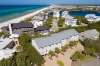 30A-Pelican Circle - 7 Palms Townhome-Steps From A Private Beach/Coastal Lake-
