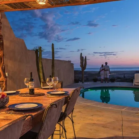 Casa Del Mar - Santa Fe Inspired Home With Gracious Mediterranean Style Living