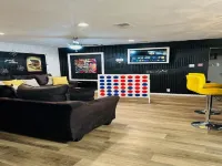 Social Retreat, Relax or FunOVER AGE OF 25 ONLY CAN RENT  NO PARTIES