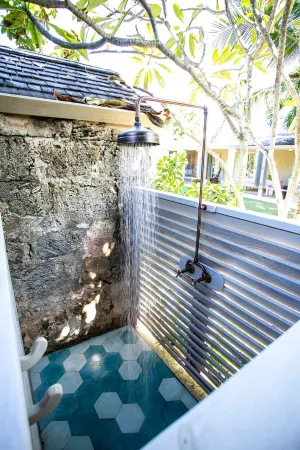 Salt Box: an Enchanting Historical Property with a Pool Отели в г. Данмор-Таун