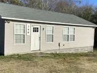 Cozy Cottage, Quiet and Peaceful, Minutes from Lake Guntersville