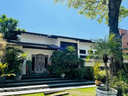 Wake up to the birdsong! Отели в г. Карапикуиба