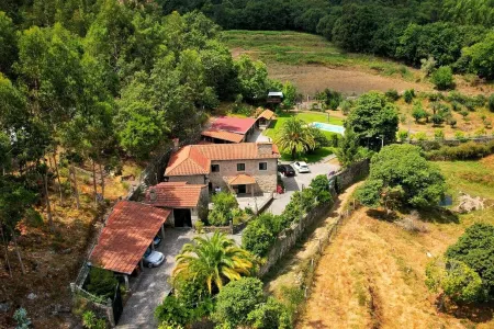 Farmhouse with pool and fireplace 20m from Spain! Отели рядом с достопримечательностью «Cerveira»