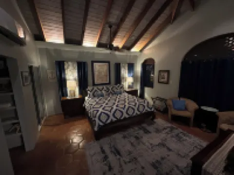 Updated Caribbean retreat, with solar and generator power backup