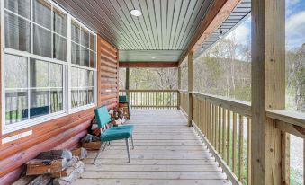 Hike and Fish Marlinton Cabin with Fire Pit and Views!