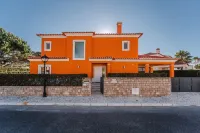 Spacious family Villa with private pool on beach resort Hotels in Amoreira