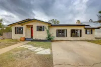 < 1 Mi to Dtwn: Home w/ Fenced Yard in Boerne! - Wifi