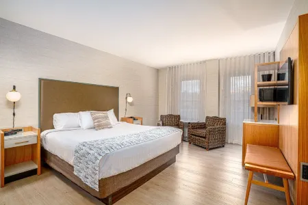 Midnight Rose & McGills Hotel & Casino