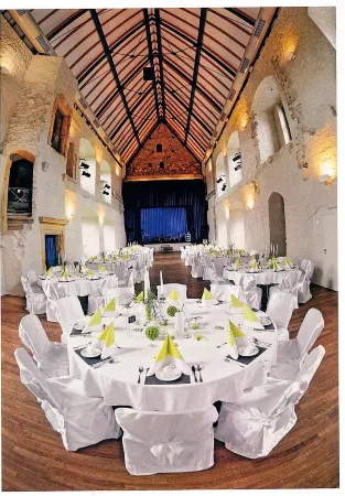 Schloss Hotel Schöningen Отели в г. Кёнигслуттер-ам-Эльм